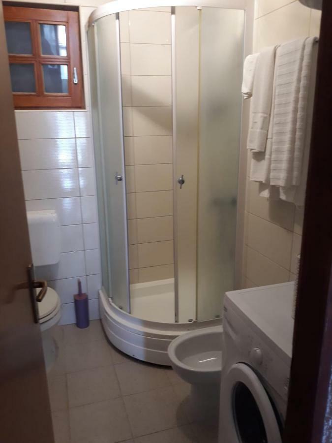 Apartman Grospic 2 Cesarica Exterior foto