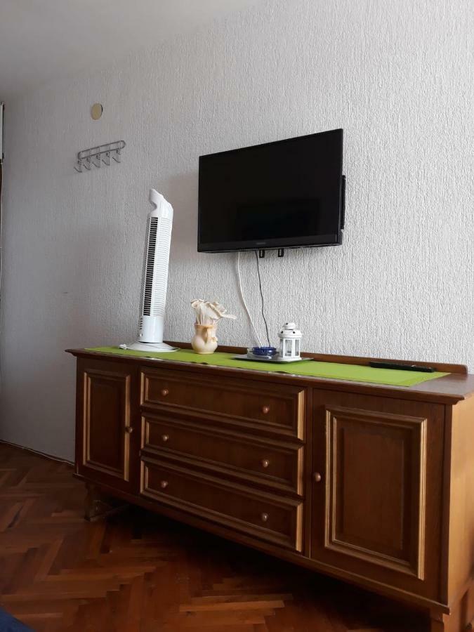 Apartman Grospic 2 Cesarica Exterior foto