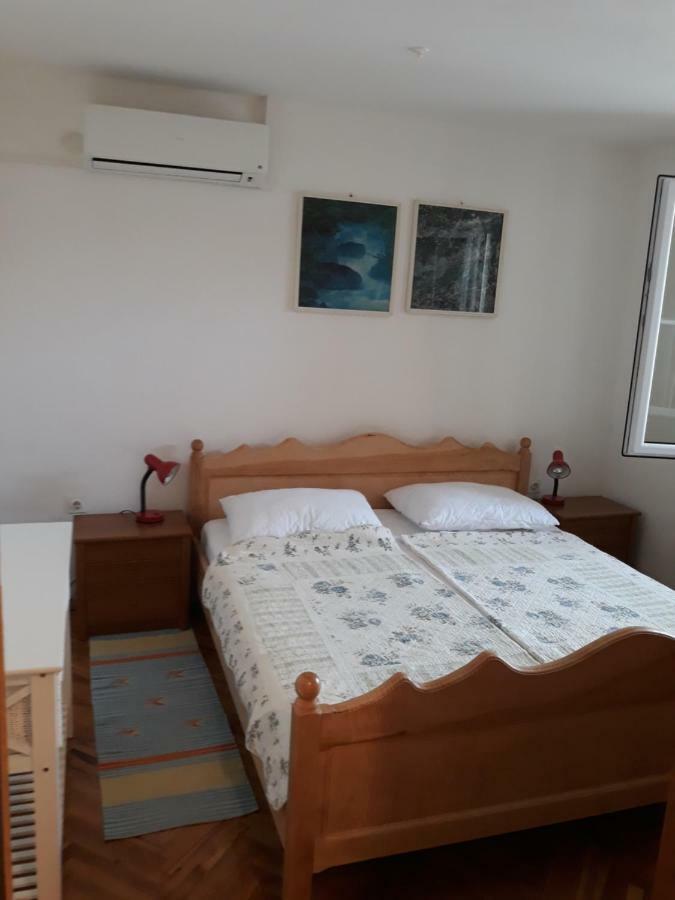 Apartman Grospic 2 Cesarica Exterior foto