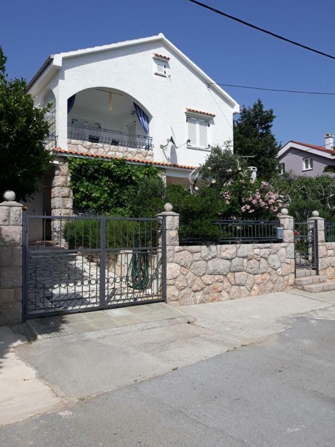 Apartman Grospic 2 Cesarica Exterior foto